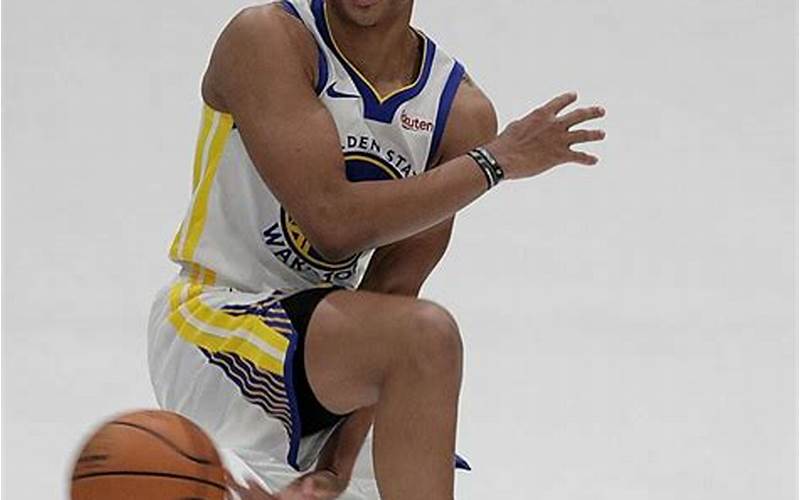 Jordan Poole Playing For The Warriors