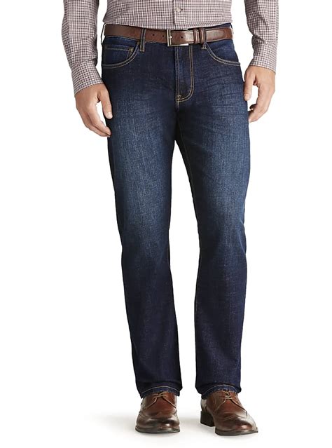 Back pockets of Joseph Abboud Classic Fit Jeans