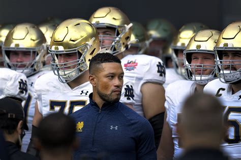 Journalistic Exploration of Triumph and Intrigue Notre Dame football