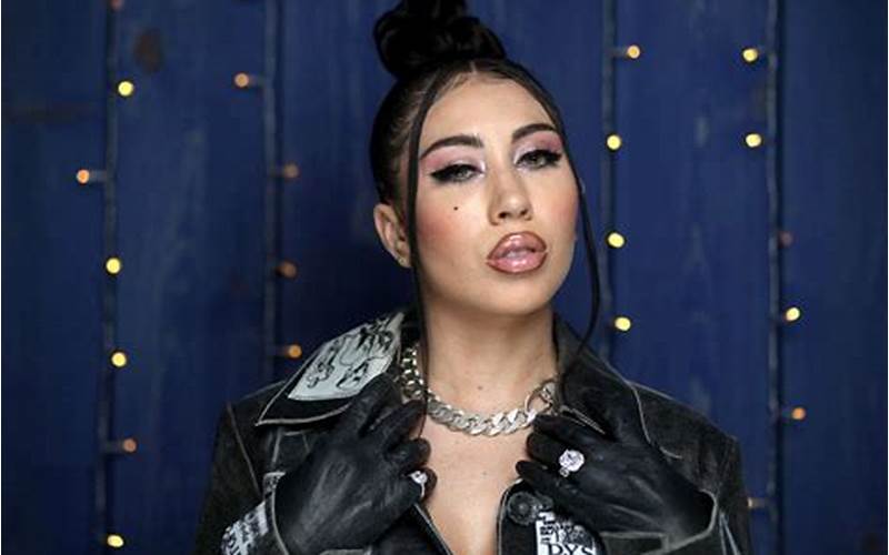 Is Kali Uchis Trans?