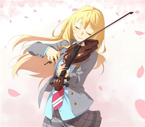 Kaori Miyazono playing violin