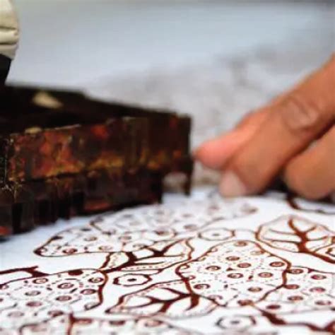 Karakteristik Batik dan Proses Pembuatannya