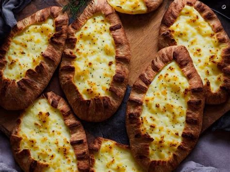 Karelian Pasty Making