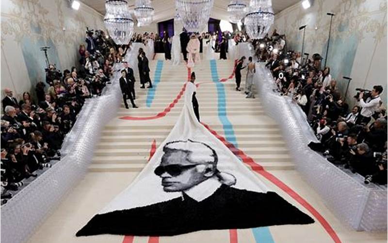 Karl Lagerfeld At Met Gala
