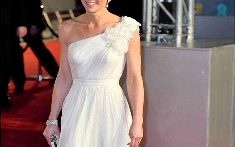 Kate Middleton'S Alexander Mcqueen Gown