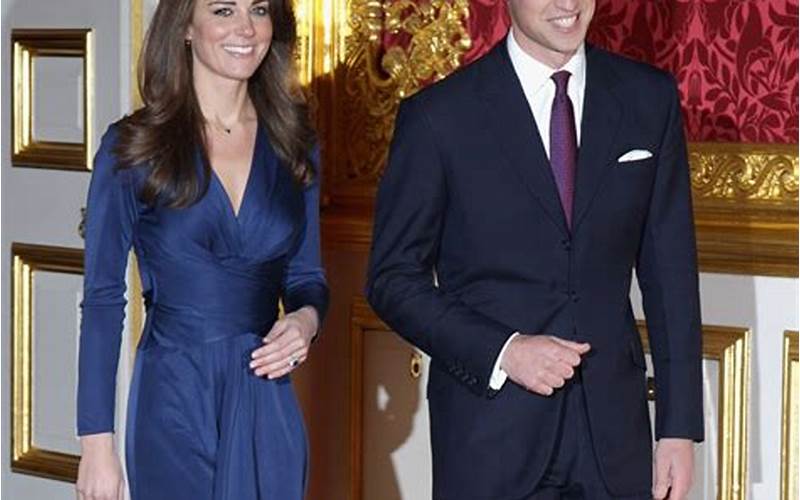 Kate Middleton'S Engagement Dress