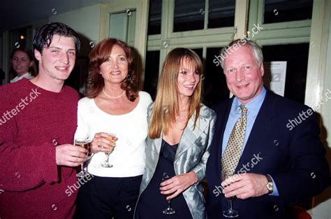 The Fascinating Story of Kate Moss' Roots: Discovering the Remarkable Parents Behind the Iconic Supermodel