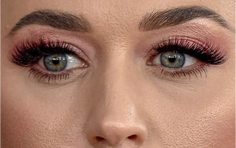 Katy Perry Eye Closing