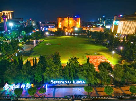 Kawasan Simpang Lima Semarang