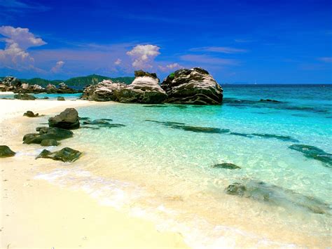Kawasan Wisatayang Menakjubkan di Pantai Phuket