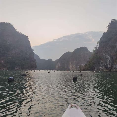 Kayaking Hang Vem Lagoon