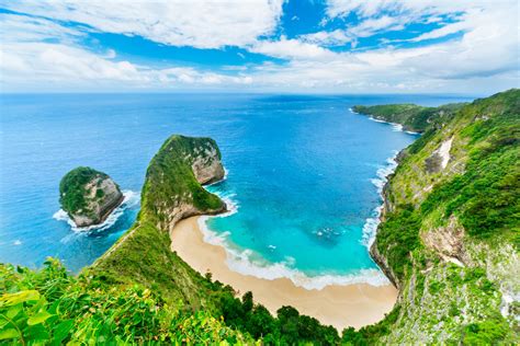 Kayaking in Nusa Penida