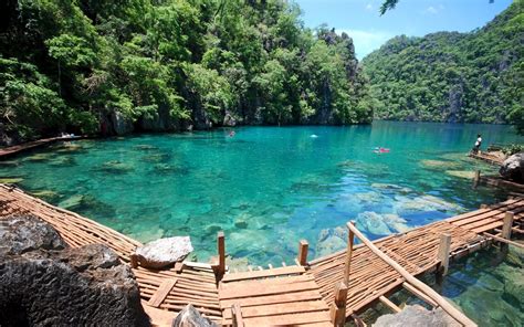 Kayangan Lake