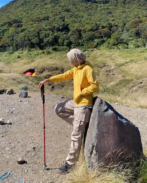 Keamanan dalam Melakukan Adventure: Jaket untuk Pendakian Gunung Rinjani