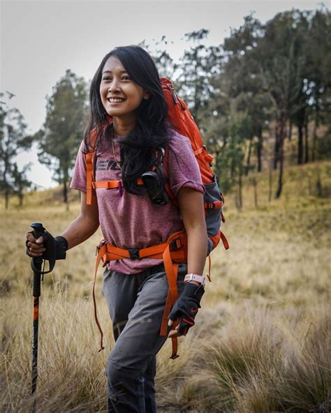 Keamanan dalam Melakukan Adventure Trekking Pole untuk Pendakian Gunung Rinjani