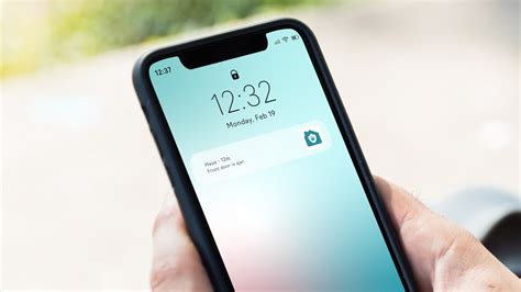 Keep Your Notifications Hidden on iPhone Lock Screen