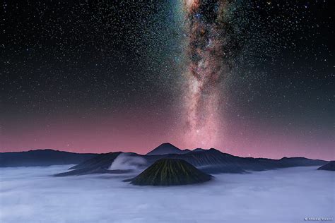 Keindahan Milky Way di Gunung Bromo