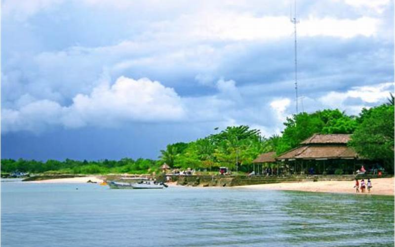 Kelebihan Pantai Tanjung Lesung