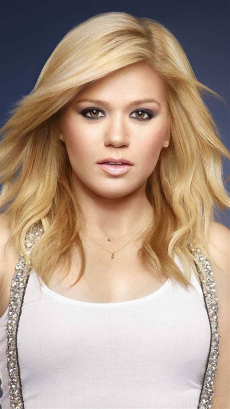 Kelly Clarkson Nice Pictures