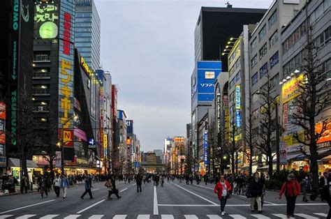 Kendaraan Umum di Kota-Kota Besar Jepang