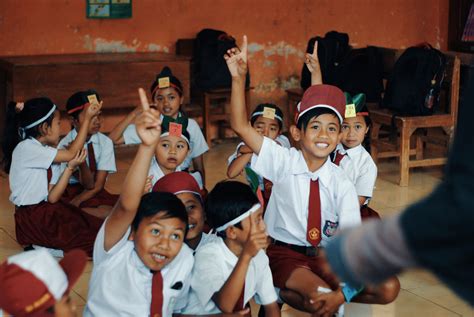 Kesenjangan Sosial dan Edukasi di Indonesia