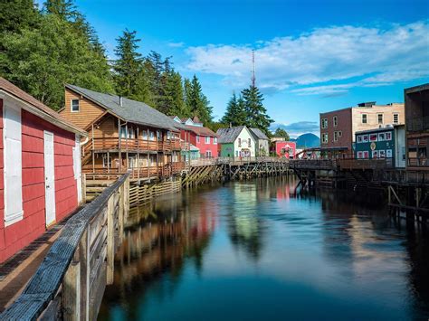 Ketchikan Private Customizable 3-Hour Tour in Luxury SUV: A Close Look