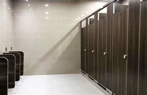 Keunggulan Produk Toilet Cubicle Phenolic Bitung