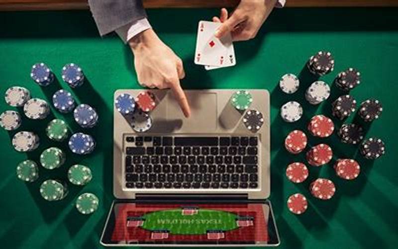 Keuntungan Bermain Poker Online