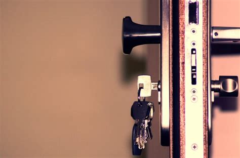 Key Benefits of Using a Locksmith