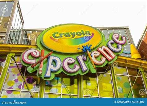 Key Crayola Experience Sign Highlights
