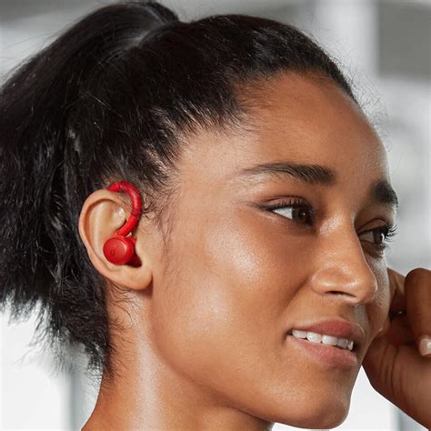 Key Features of Earbuds That Stay Securely In Your Ear