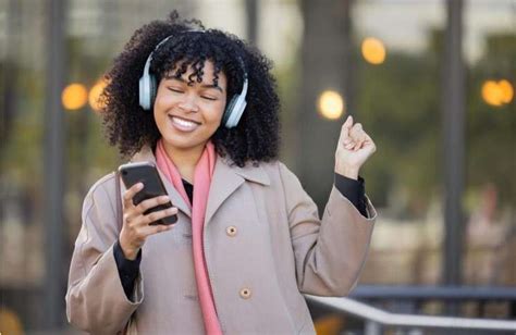 Key Features to Look For in Call-Focused Headphones