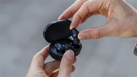 Key Features to Look For in Wireless Earbuds For Small Ears