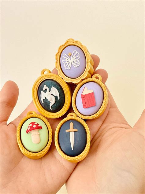 Download Keychains Bundle Cameo