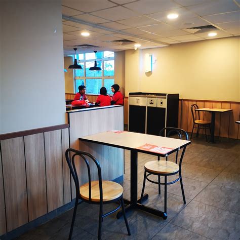 Maklumat Terkini: Nikmati Hidangan Ayam Goreng KFC Bukit Payong yang Sedap dan Mengenyangkan!