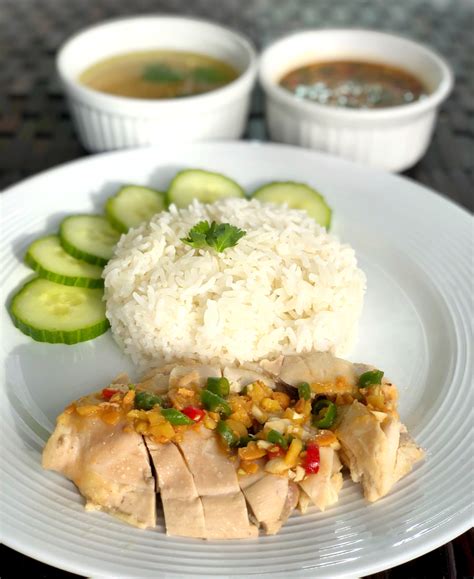 Khao Man gai breakfast dish