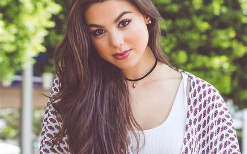 Kira Kosarin Style