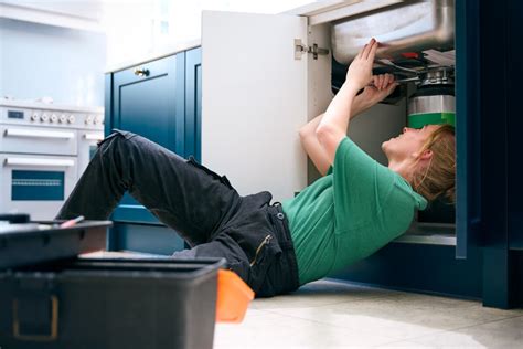 Kitchen garbage disposal problems