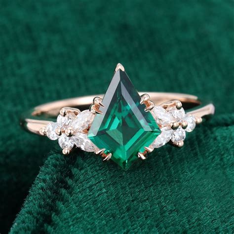 Kite Cut Emerald