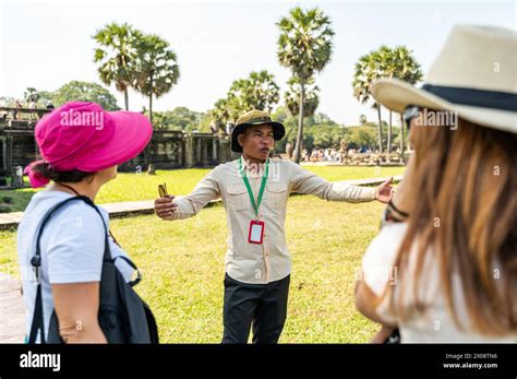 Knowledgeable Guide Tour