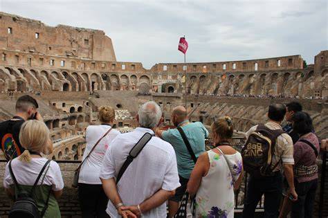 Knowledgeable Tour Guide Colosseum