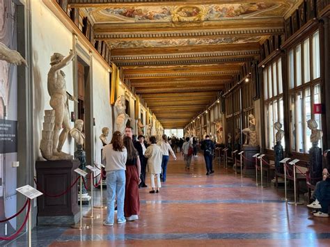 Knowledgeable Uffizi Guide