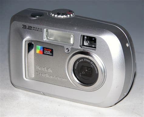 Kodak EasyShare CX7300 3.2MP Digital Camera 0132