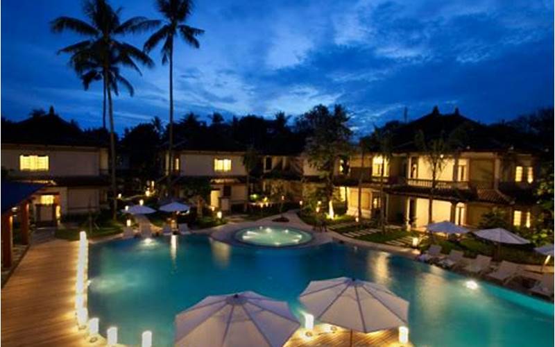 Kolam Renang Grand Whiz Hotel Nusa Dua Bali