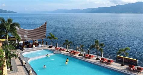 Kolam Renang Hotel Danau Toba