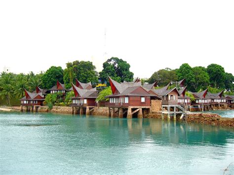 Kolam Renang di Batam View Beach Resort