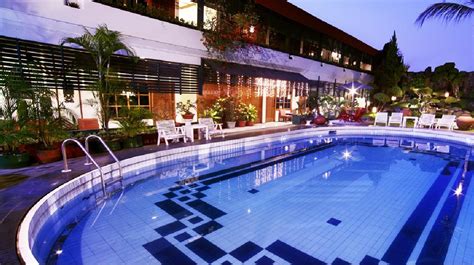 Kolam Renang Hotel di Jalan Malioboro