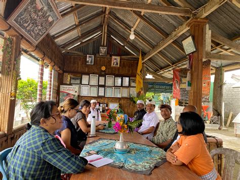 Peran komunitas adat Bali