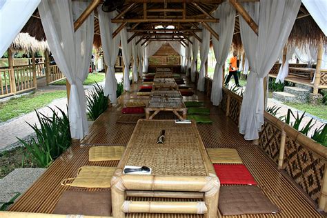 konsep desain rumah makan bambu