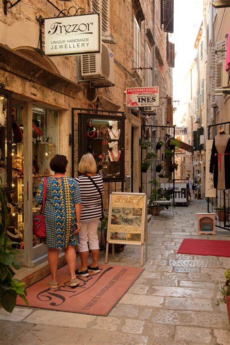 Korcula shopping